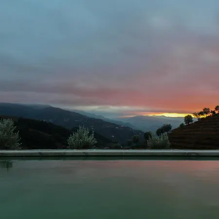 مزرعة للإقامة Quinta De Baixo *