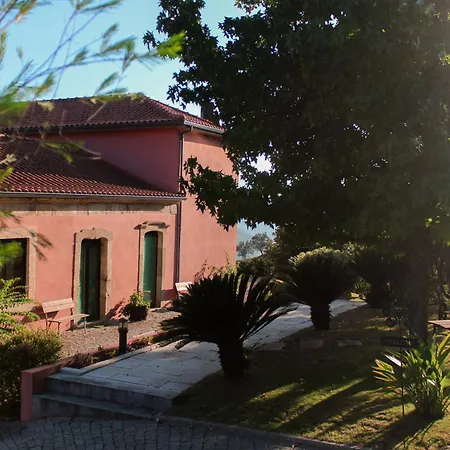 مزرعة للإقامة Quinta De Baixo